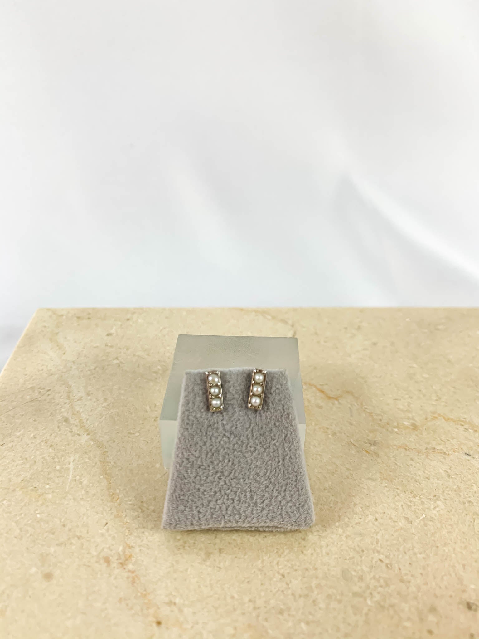 Aretes Agatha