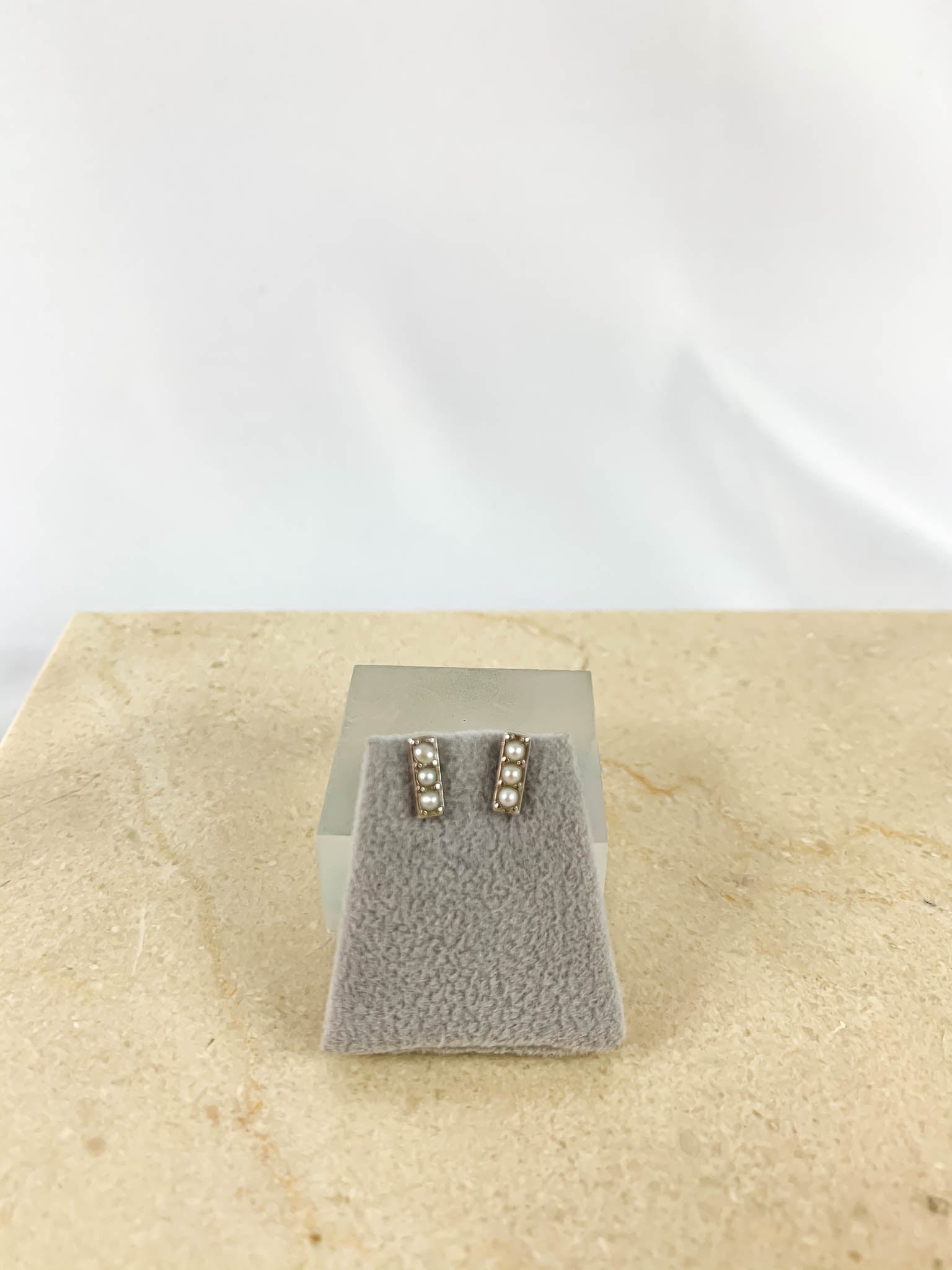Aretes Agatha